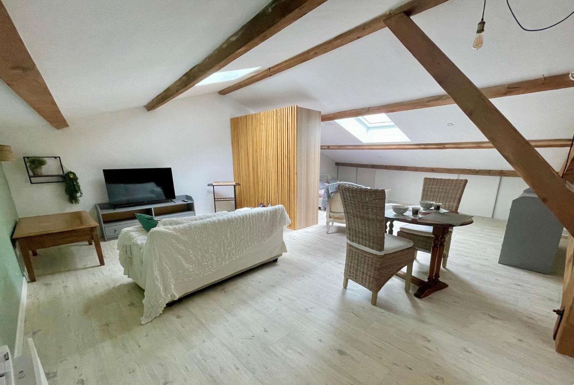 Les Vieux Platanes Apartment La Crau Exterior photo